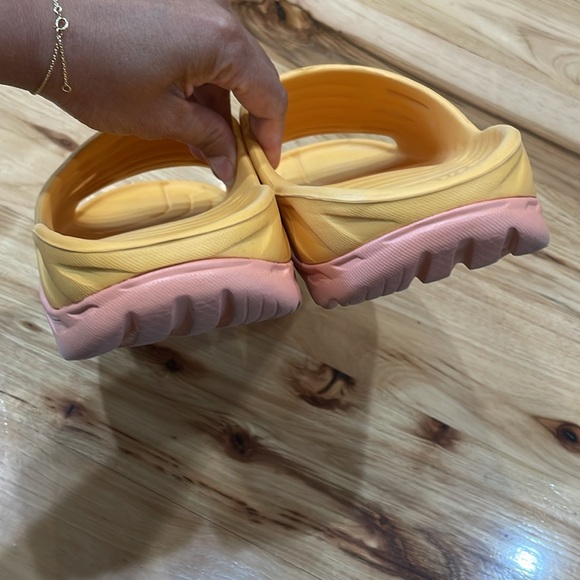 Hoka one Ora recovery slide amber yellow shell coral sz womens 10 men’s 8 - Picture 6 of 9